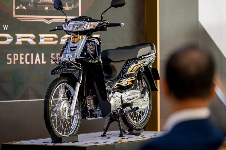 Khám phá Honda Dream bản đặc biệt, giá hơn 100 triệu đồng ở Việt Nam - 2