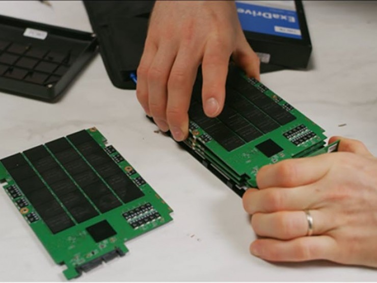 Chiếc SSD 100TB giá gần 1 tỷ đồng: Vì sao vẫn là “ông vua“ sau 7 năm?