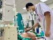 Người đàn ông phải lọc máu liên tục vì vết xước nhỏ
