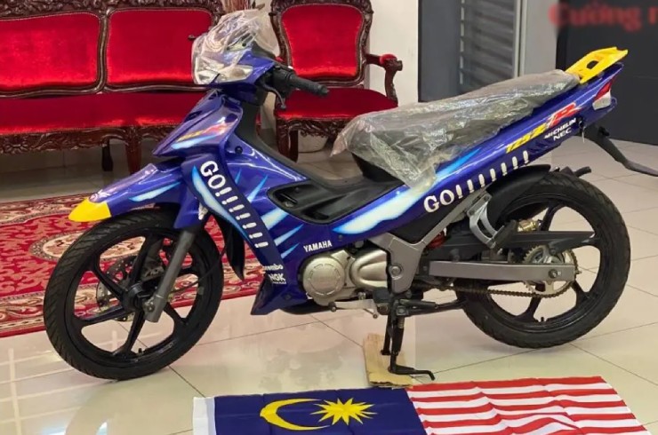 Soi Yamaha 125ZR Cá Mập giá nửa tỷ từng gây choáng dân chơi xe - 1