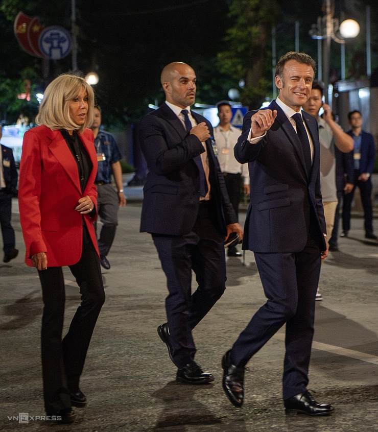 Ba ngày Tổng thống Pháp Macron ở Việt Nam - 1