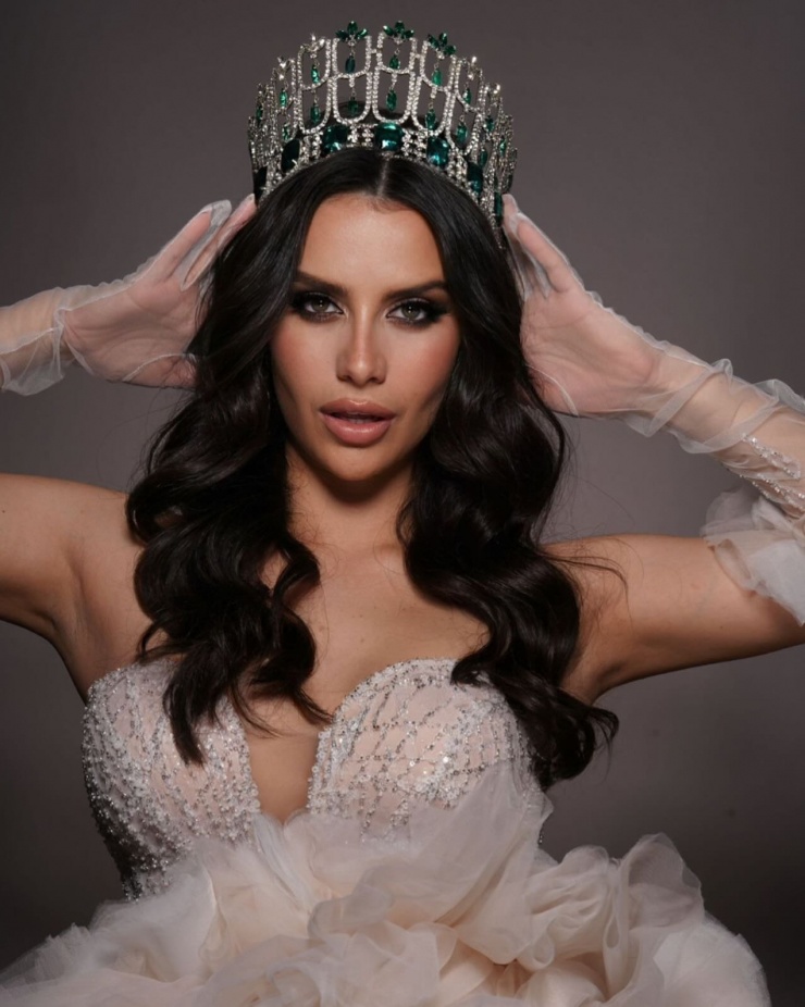 Với Jasmine, Miss World không chỉ là cuộc thi mà là cơ hội lan tỏa yêu thương, tiếng nói vì công lý và tạo nên sự thay đổi tích cực cho thế giới. Người hâm mộ kỳ vọng cô sẽ mang về chiến thắng cho Ireland sau nhiều năm chờ đợi.
