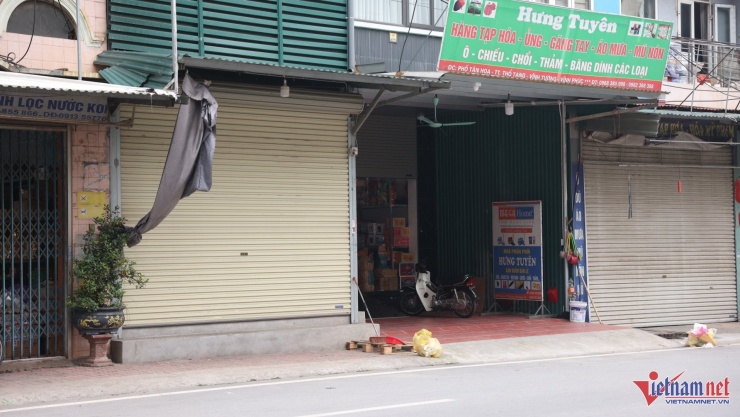 Hai ngày nay, phần lớn cửa hàng tại chợ Thổ Tang đóng cửa. Ảnh: Đức Hoàng