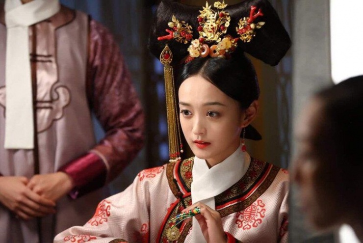 Chị gái phim Khom Lưng đẹp lấn át cả Tống Tổ Nhi, nhan sắc "đóng băng thời gian" ở tuổi U40 - 8