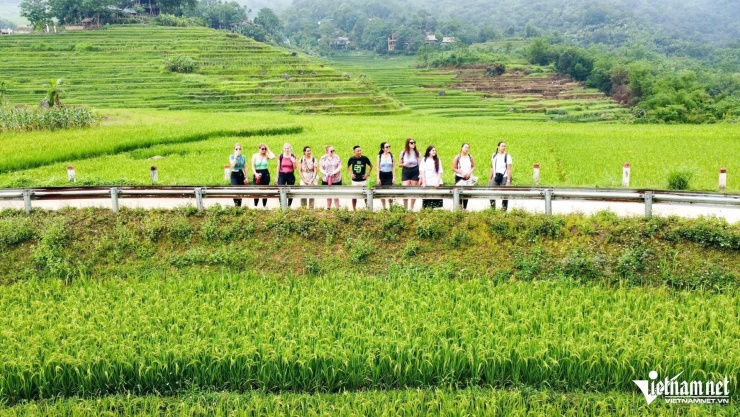 Cảnh đẹp hút mắt ở ‘thiên đường giữa đại ngàn&#39; của xứ Thanh - 4