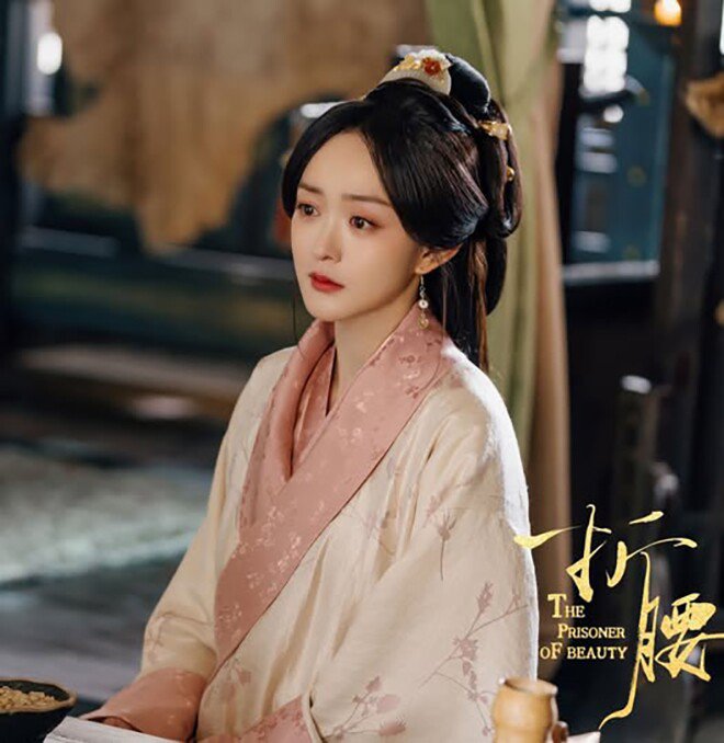 Chị gái phim Khom Lưng đẹp lấn át cả Tống Tổ Nhi, nhan sắc "đóng băng thời gian" ở tuổi U40 - 5