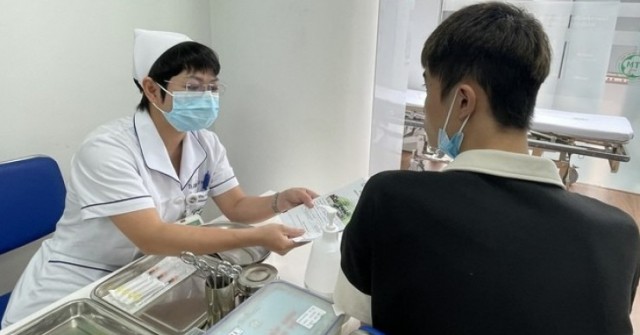 Đề xuất sẵn sàng nguồn thuốc điều trị COVID-19