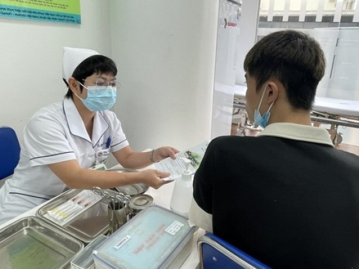 Đề xuất sẵn sàng nguồn thuốc điều trị COVID-19