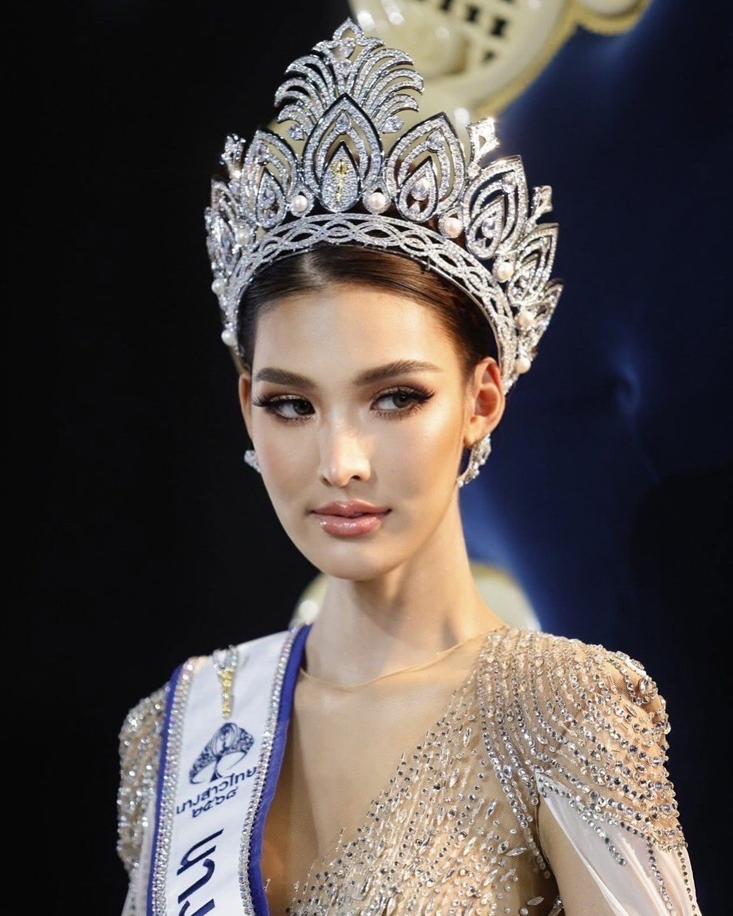 Chiến thắng của Mooham Chotnapa Kaewjarun được lòng fan sắc đẹp xứ sở chùa vàng. Trước chung kết, nhiều khán giả dự đoán cô đăng quang.