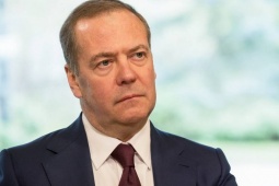 Thế giới - Ông Medvedev phản ứng sau khi ông Trump cảnh báo ông Putin &quot;đùa với lửa&quot;