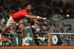 Djokovic nối dài kỷ lục Roland Garros,  " Sharapova mới "  lập cột mốc đáng nhớ