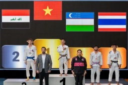Đào Hồng Sơn vô địch xong jujitsu châu Á, bơi vào  " bể cá mập "  ở MMA Việt Nam