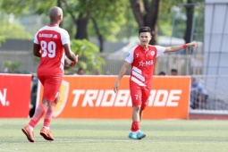 Kèo trái ma thuật Tuấn Anh làm sống dậy lối chơi cột 2 ở sân 7 người, Omar bùng nổ
