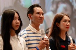 Đằng sau doanh thu trăm tỉ của  " Lật mặt 8 " 