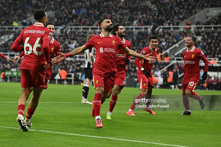 Salah thể hiện đẳng cấp trước Newcastle