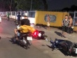 CLIP: Ớn lạnh ô tô con tông liên hoàn xe máy ở Đồng Nai, nhiều người bị thương