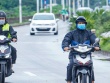 Vì sao giữa mùa Hè miền Bắc vẫn se se lạnh?