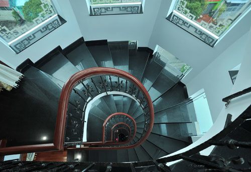 Ngắm biệt thự 100 tỷ tại quận Tân Bình của nữ nghệ sĩ thuê 7 giúp việc hỗ trợ, tuổi 52 vẫn trẻ đẹp - 8