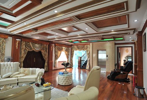 Ngắm biệt thự 100 tỷ tại quận Tân Bình của nữ nghệ sĩ thuê 7 giúp việc hỗ trợ, tuổi 52 vẫn trẻ đẹp - 16
