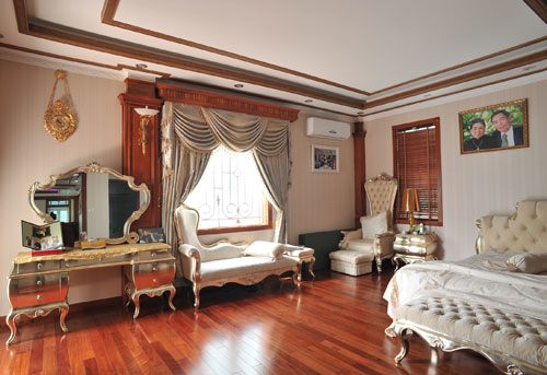 Ngắm biệt thự 100 tỷ tại quận Tân Bình của nữ nghệ sĩ thuê 7 giúp việc hỗ trợ, tuổi 52 vẫn trẻ đẹp - 24