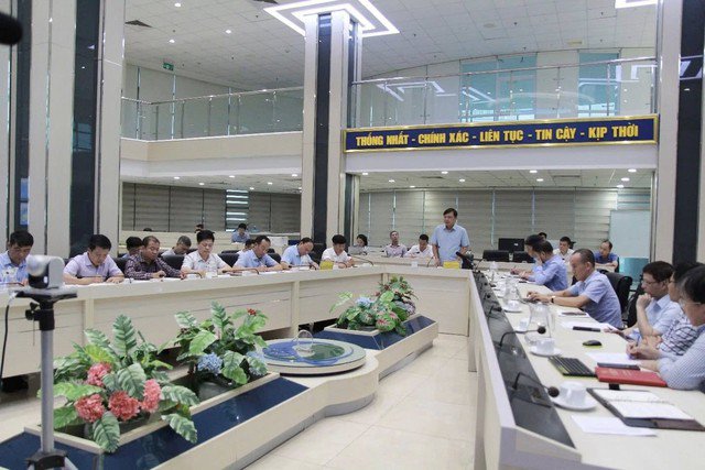 Toàn cảnh buổi làm việc.