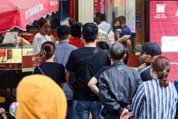 Giá vàng lao dốc, người mua lỗ tới 8,5 triệu đồng sau  hơn một tháng, nên làm gì?
