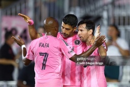 Messi  " song kiếm hợp bích "  Suarez: Ghi 2 tuyệt phẩm nức lòng, cán mốc 863 bàn