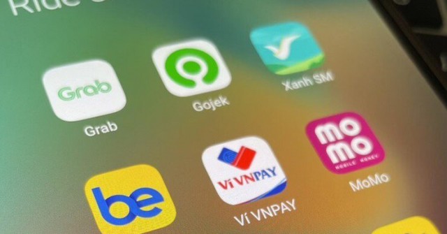 Thêm ứng dụng đặt xe công nghệ mở rộng dùng ô tô hybrid