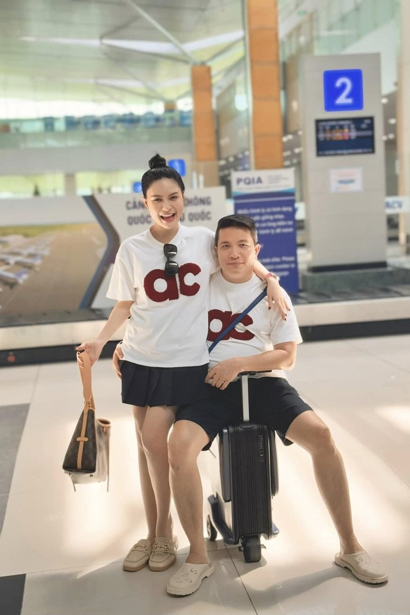 Cuộc sống xa hoa và những ồn ào gây tranh cãi của ca sĩ Đoàn Di Băng - 13