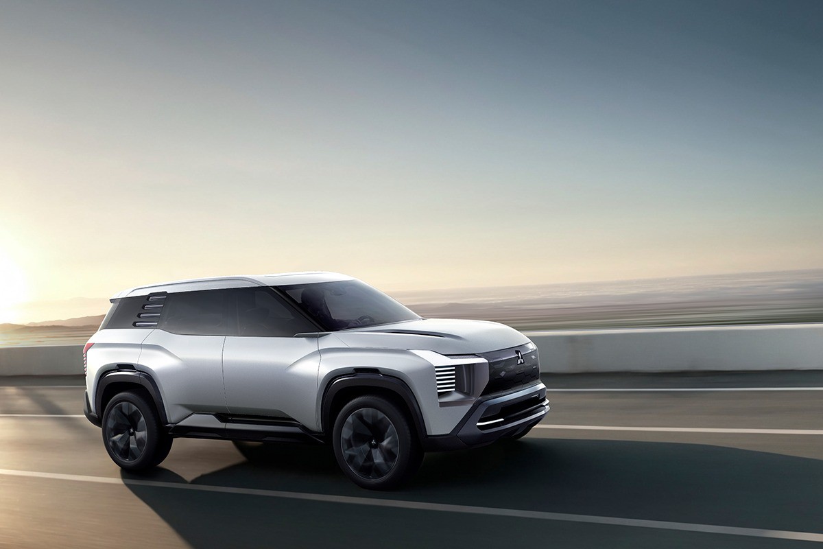 Mitsubishi DST Concept chốt ngày ra mắt tại Việt Nam - 1