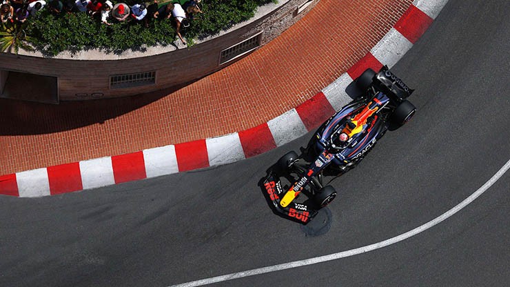 Chặng đua mờ nhạt của Red Bull