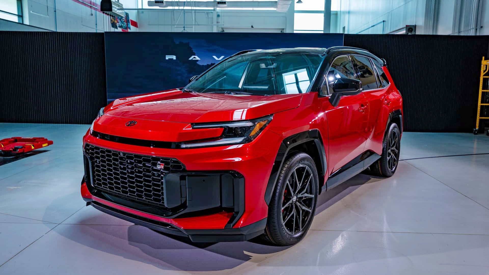 Toyota RAV4 thế hệ mới trình làng, kiểu dáng thay đổi và trẻ hóa - 1