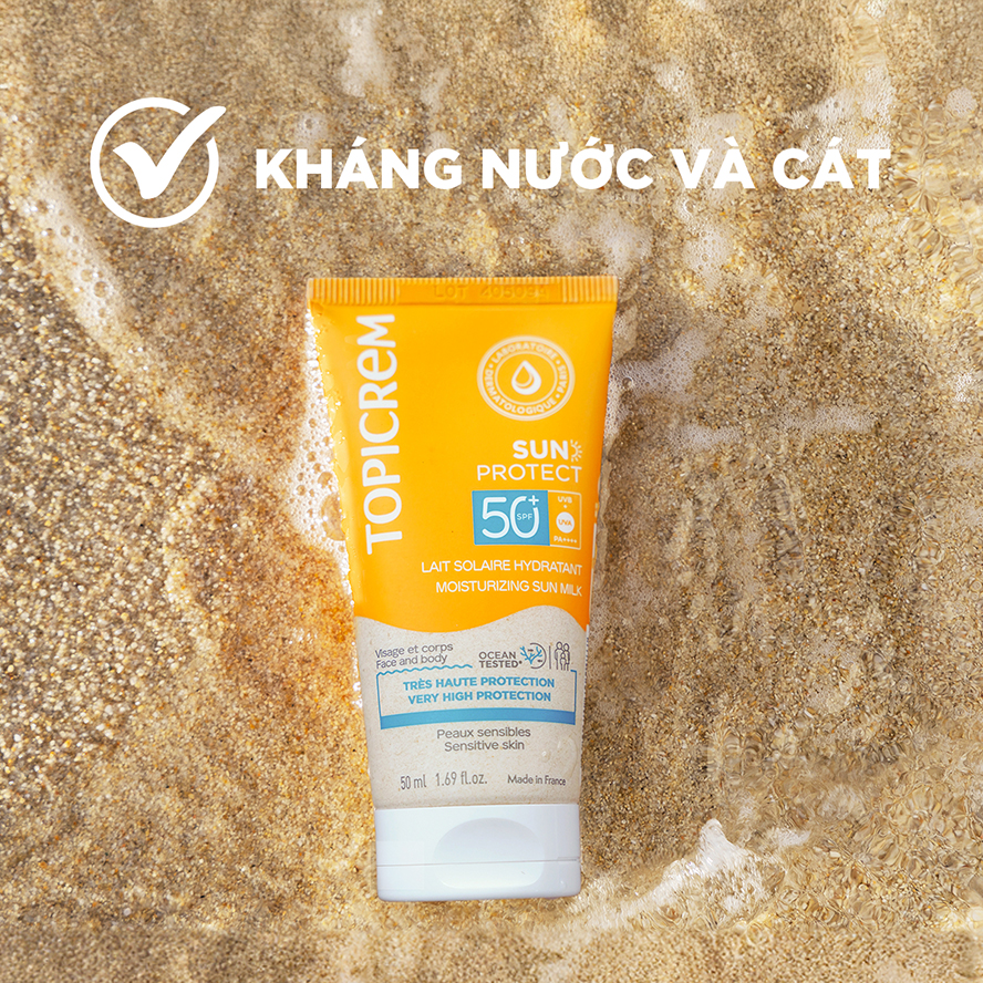 Với công nghệ kháng nước &amp; kháng cát, Topicrem Sun Protect Moisturizing Sun Milk mang lại tự tin với các hoạt động ngoài trời
