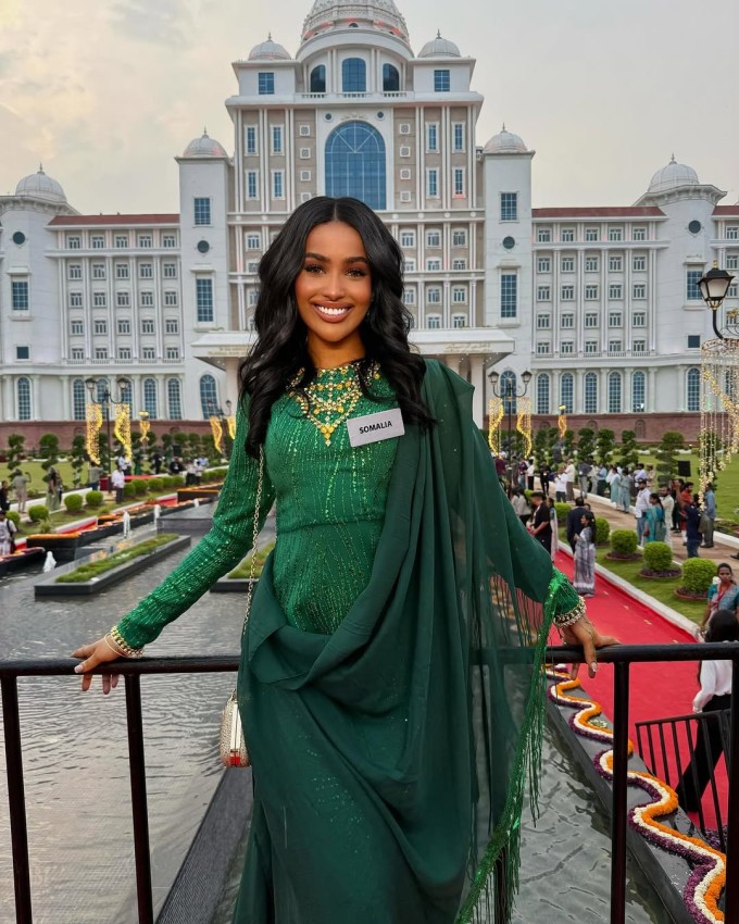 Hoa hậu Somalia theo đuổi phong cách thanh lịch trong suốt cuộc thi diễn ra tại Ấn Độ.