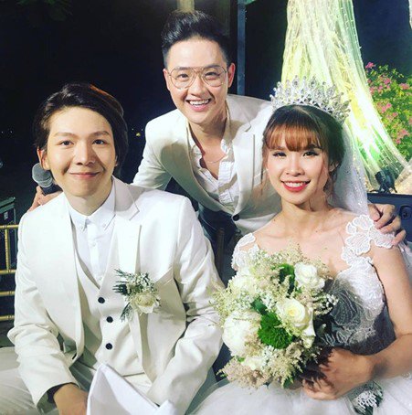 Sau 7 tháng tổ chức lễ ăn hỏi, cặp đôi đám cưới vào tháng 11/2017.