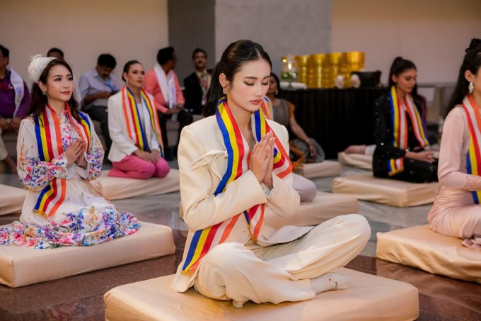 Ý Nhi tham quan nhiều danh thắng Ấn Độ khi tham gia Miss World - 3