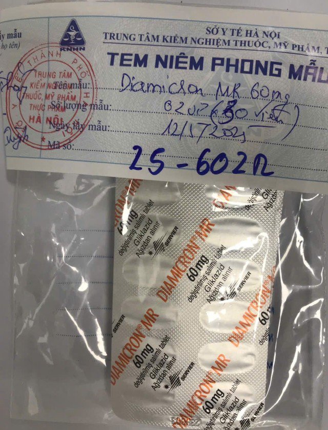 Cận cảnh mẫu thuốc DIAMICRON ® MR 60mg (Gliklazid) thu được tại Nhà thuốc Đức Anh (Huỳnh Thúc Kháng, Đống Đa, Hà Nội). Ảnh: CQLD