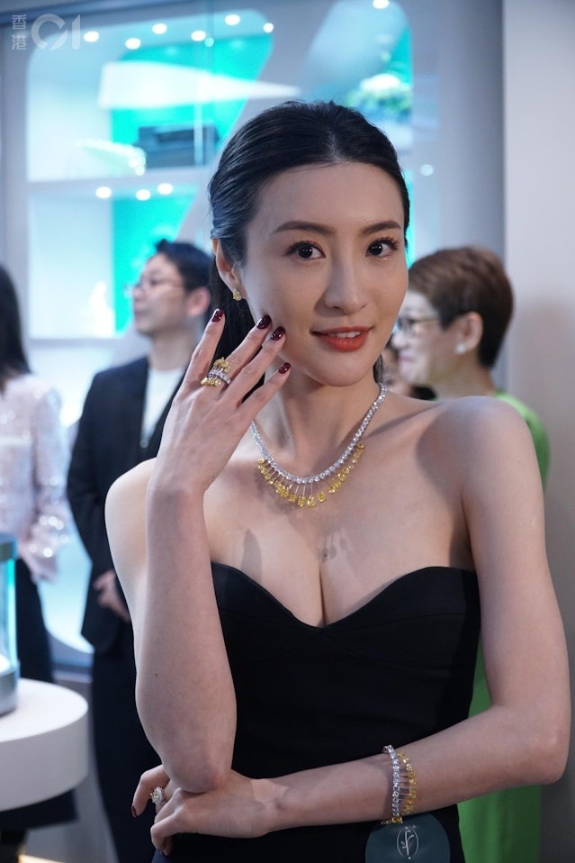 Mỹ nhân TVB Lâm Hạ Vy và chồng tỷ phú vướng ồn ào nợ nần - 1