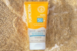 Kem chống nắng Topicrem Sun Protect: Lá chắn hoàn hảo – Cùng gia đình đón nắng an toàn