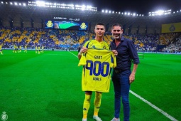 30 đội muốn có Ronaldo dự FIFA Club World Cup, Al Nassr chờ CR7  " quay xe "  phút 89?