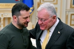 Mỹ, Đức, Pháp và Anh  " hộ tống "  đoàn Ukraine đàm phán với Nga