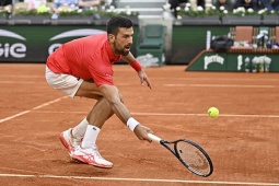 Video tennis Djokovic - Moutet: Đẳng cấp lên lưới (Roland Garros)