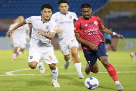 Video bóng đá Bình Dương - Công an Hà Nội: "Mưa" bàn thắng trong hiệp 2 (V-League)