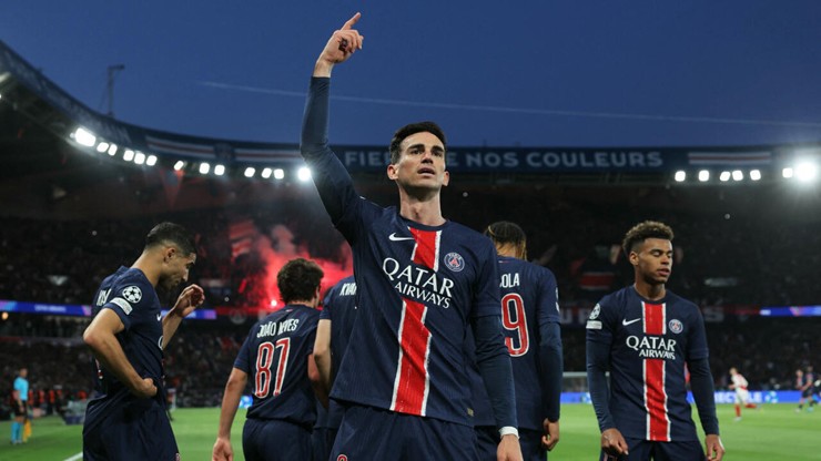 PSG thăng hoa nhờ lối chơi tập thể
