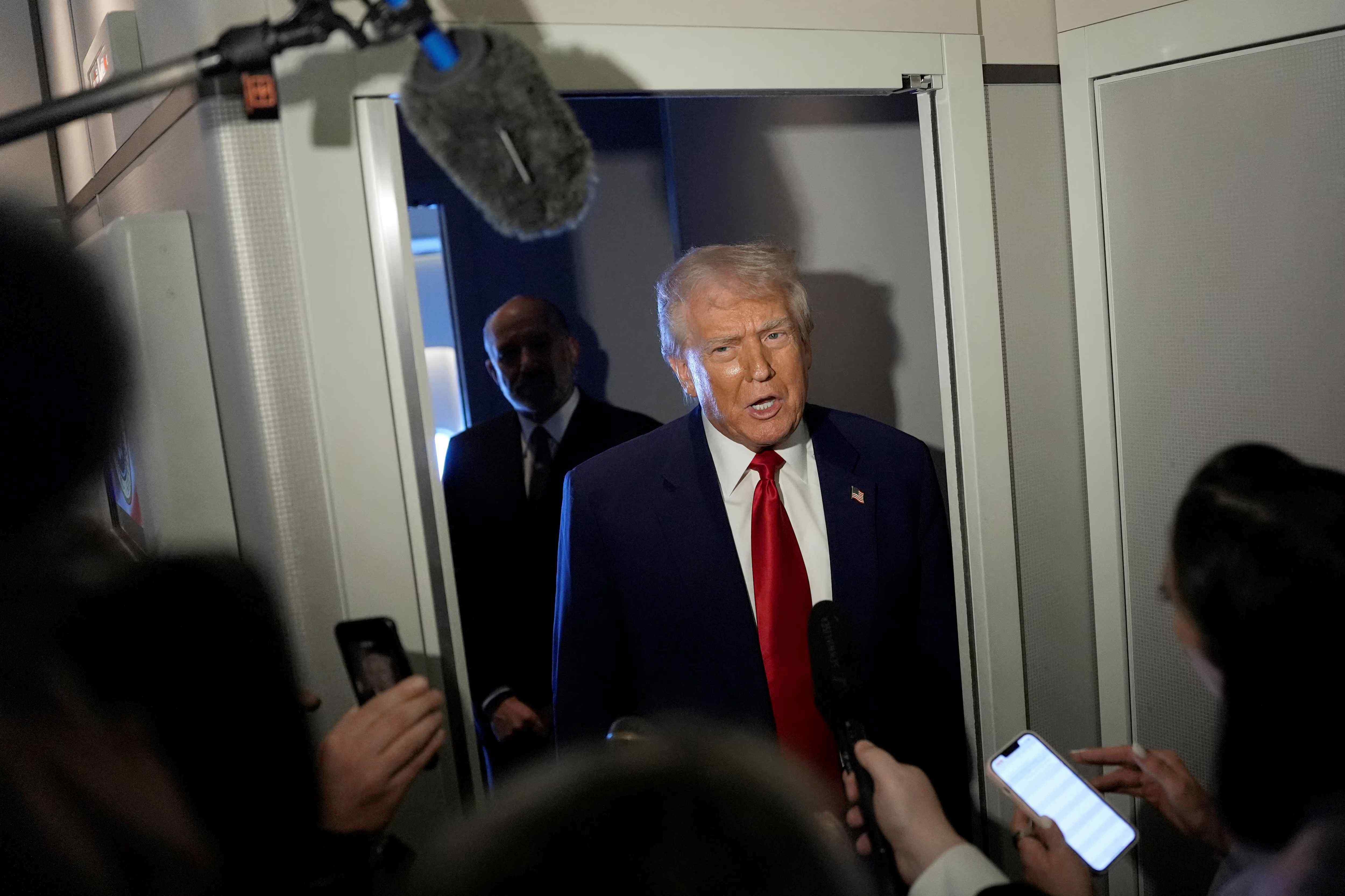 Ông Trump cáo buộc Trung Quốc “vi phạm” thỏa thuận thuế quan (ảnh: Reuters)