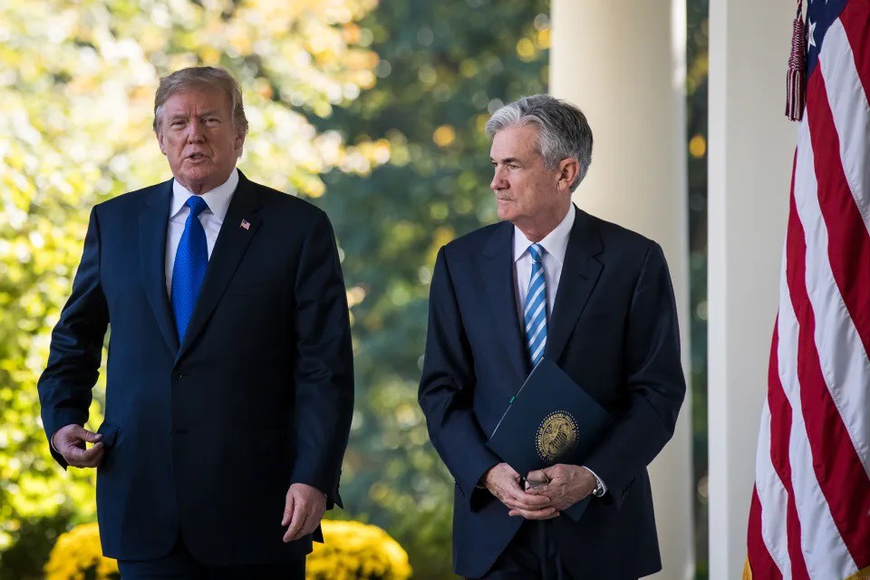 Ông Trump gặp Chủ tịch Fed Powell: Đây là chuyện họ bàn luận thay vì chuyện sa thải - 1
