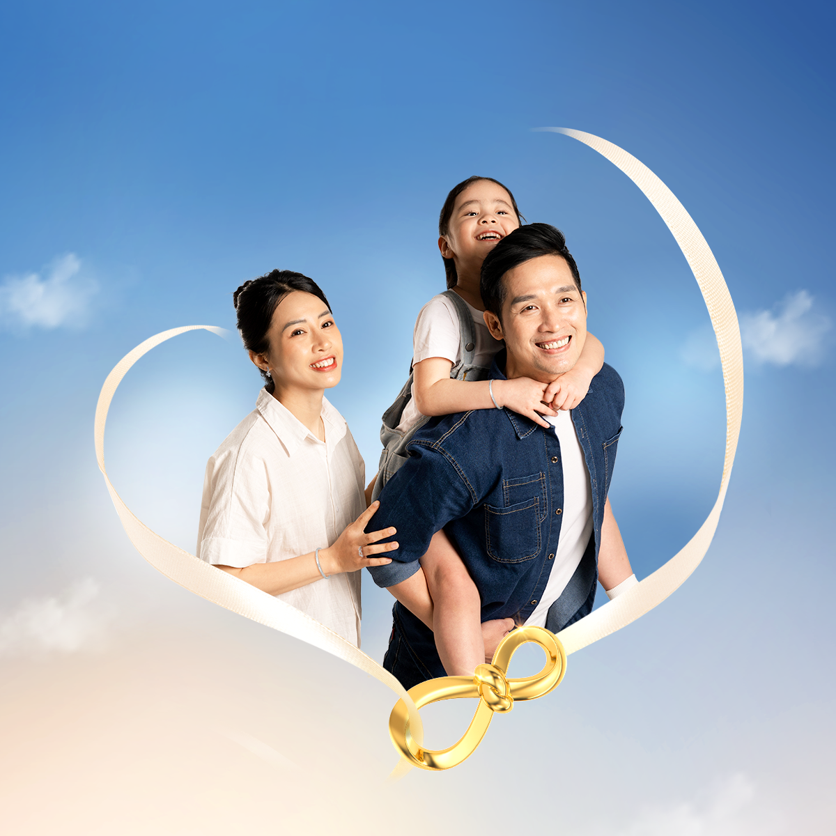 Tháng 6 nhắc ta yêu thương bằng hành động – từ lời cảm ơn cho Cha, món quà tặng con trẻ đến khoảnh khắc sum vầy bên gia đình. Ảnh: PNJ.