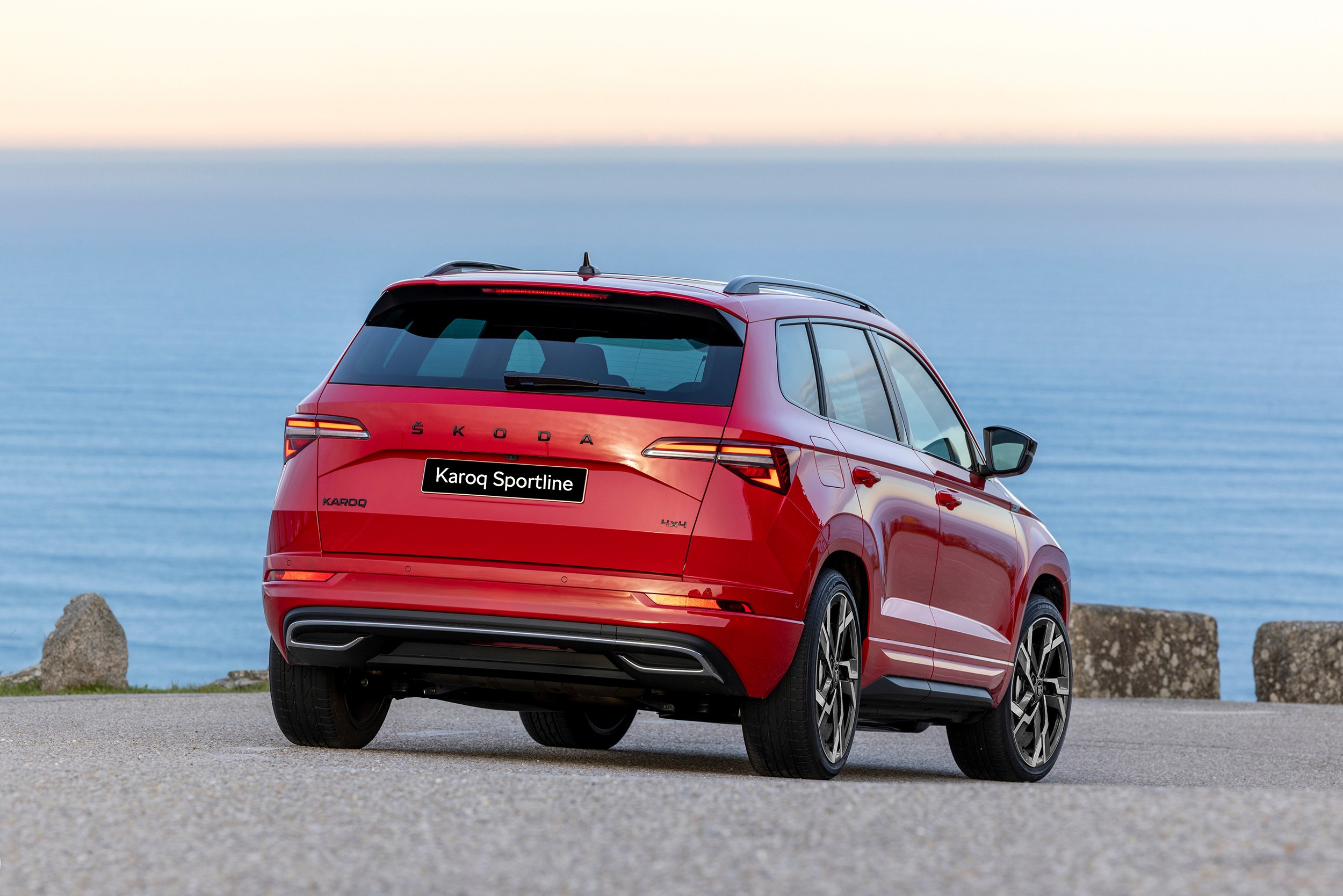 Skoda Việt Nam chốt giá hơn 1 tỷ đồng cho dòng xe Karoq mới - 2