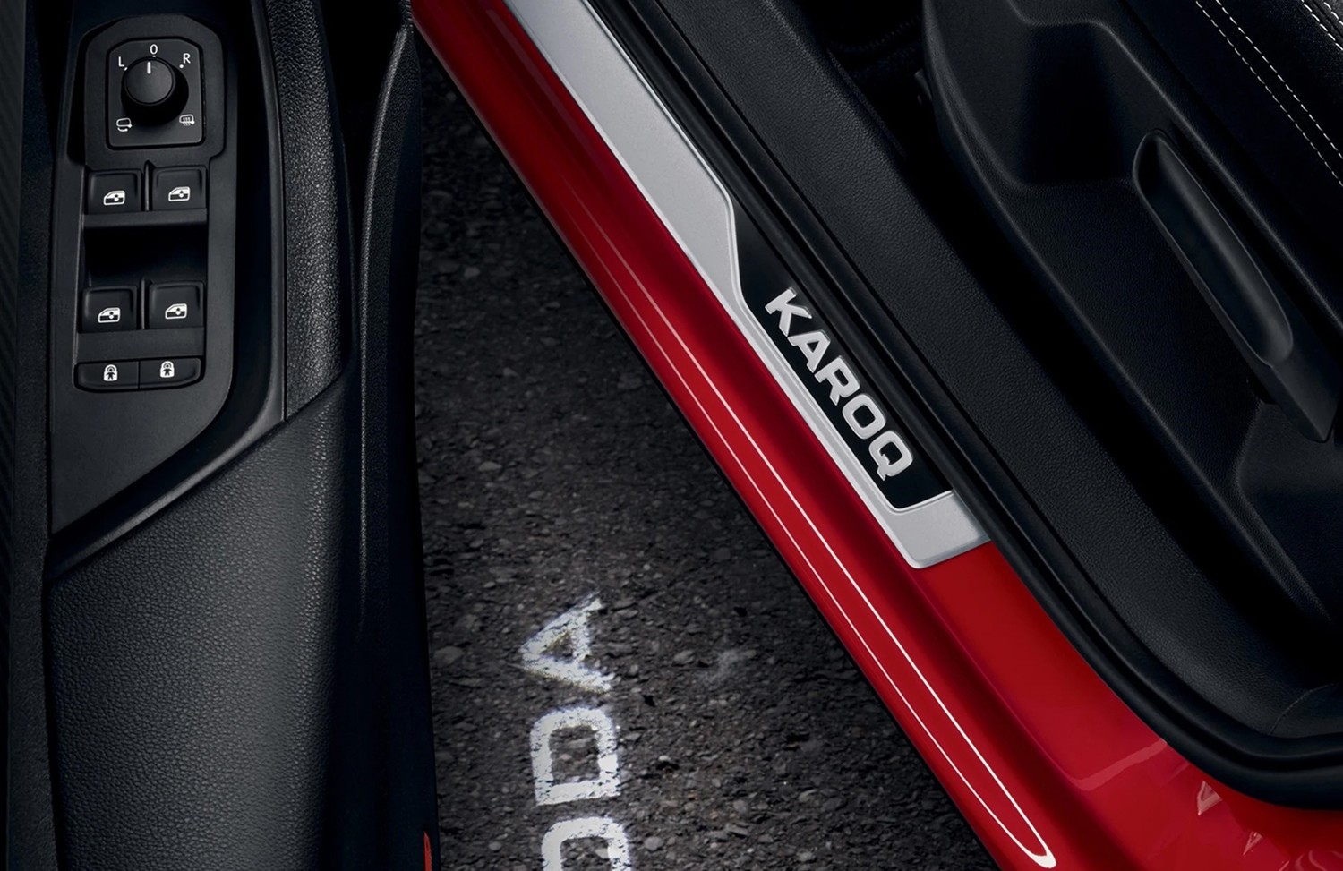 Skoda Việt Nam chốt giá hơn 1 tỷ đồng cho dòng xe Karoq mới - 4