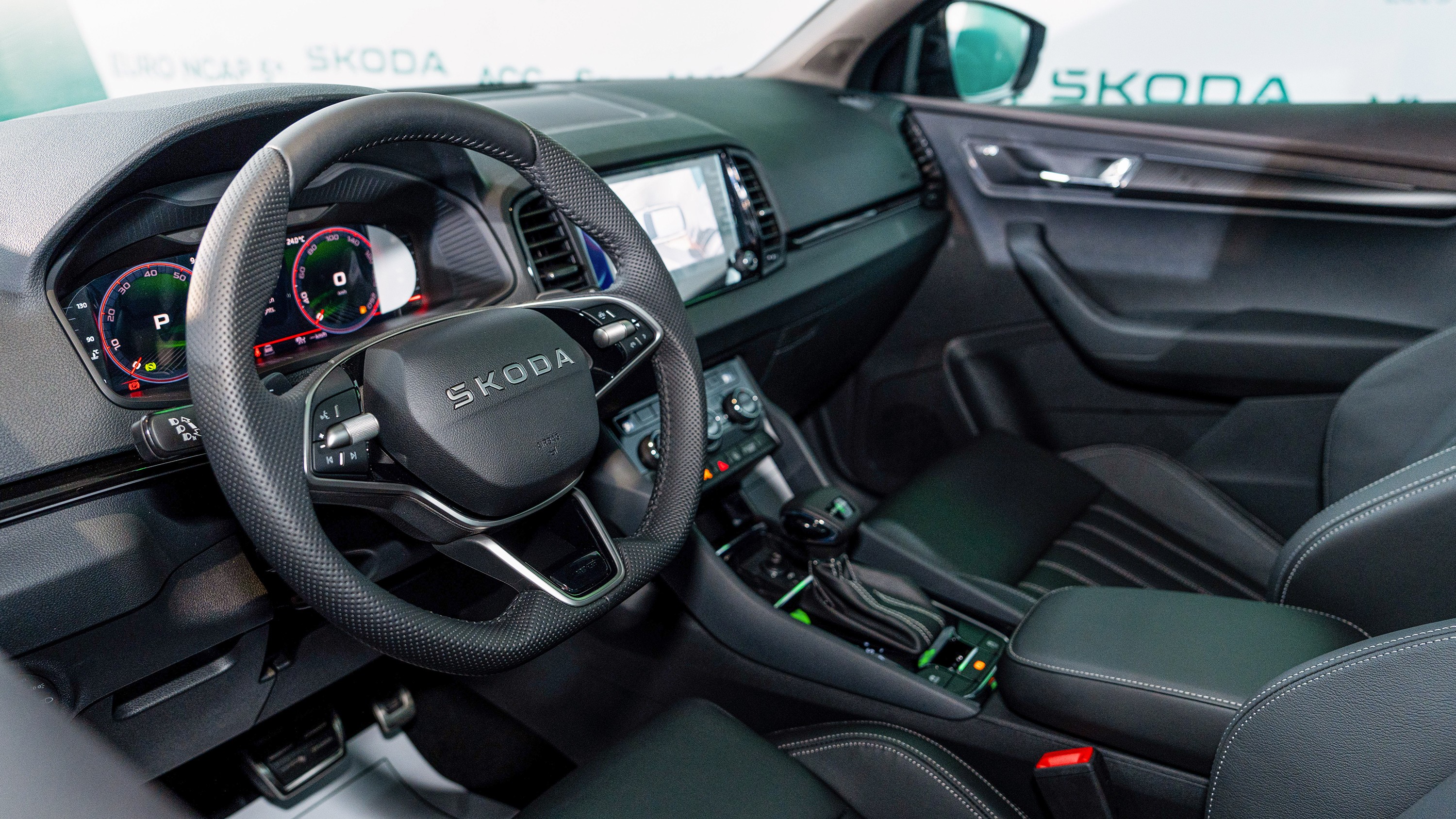 Skoda Việt Nam chốt giá hơn 1 tỷ đồng cho dòng xe Karoq mới - 5